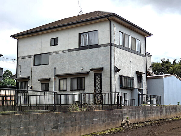 大型物置2棟付きです◎