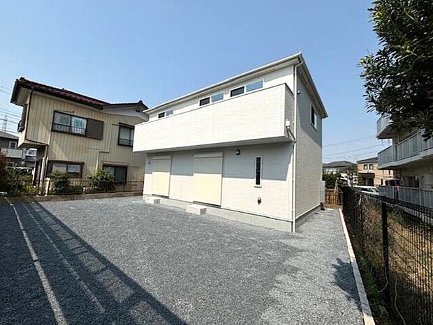 広いお庭はガーデニングや家庭菜園などが楽しめます