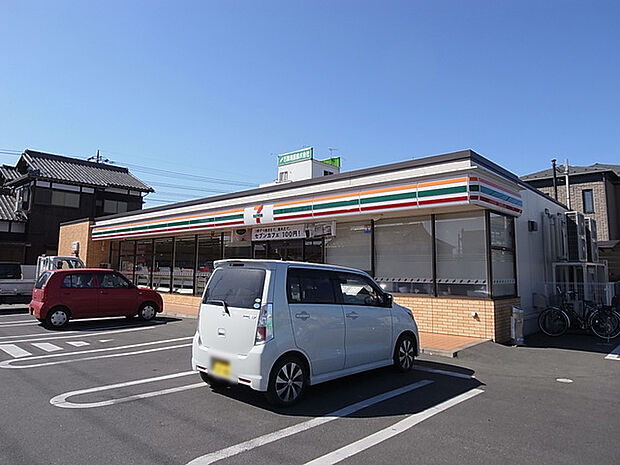 セブンイレブン八千代工業団地入口店290m徒歩4分
