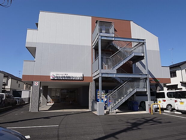 おかざき外科クリニック300m徒歩4分