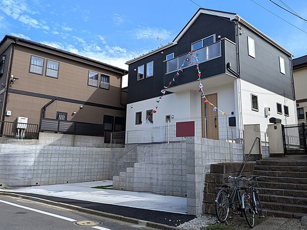 黒・白のおしゃれなツートンカラー