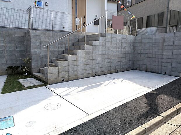 駐車スペースはもちろん、自転車・バイクなどの置き場にも◎