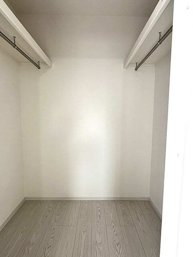 たっぷりと荷物や衣類を収納できます