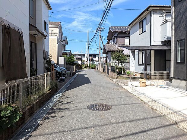 西側幅員約4m私道に接道