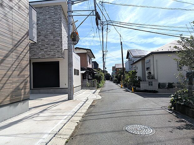 八千代緑が丘駅徒歩16分。住宅が立ち並ぶ閑静な街並み