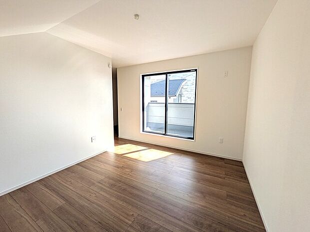 WICあり、荷物をスッキリ収納できるのでお部屋をより広く使用できます