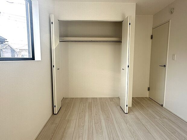 2階洋室6帖のクローゼット