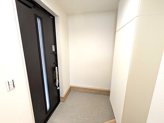 シューズボックス付きの玄関