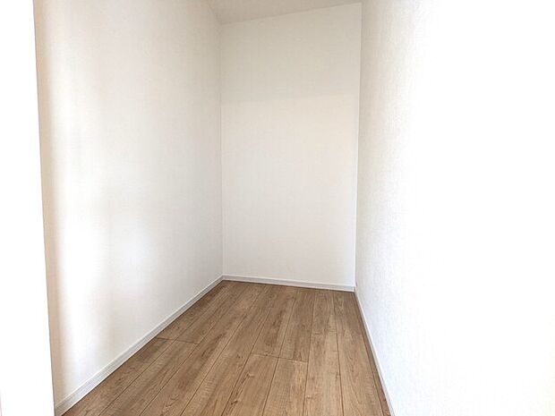 リビングにあるWICはなにかと便利な収納スペース