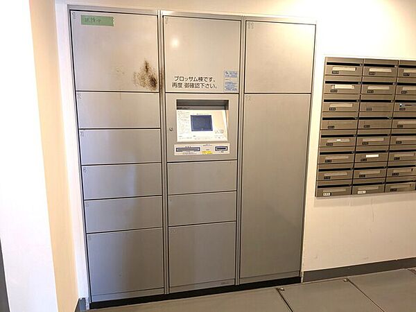 大きな荷物も収納可能な宅配ボックス　