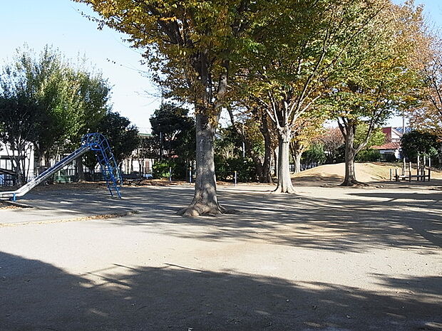 ローズ第一児童公園280m徒歩4分