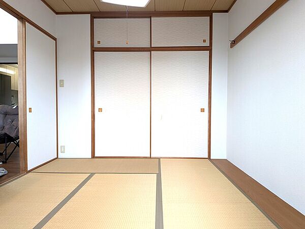 客間としても重宝する和室