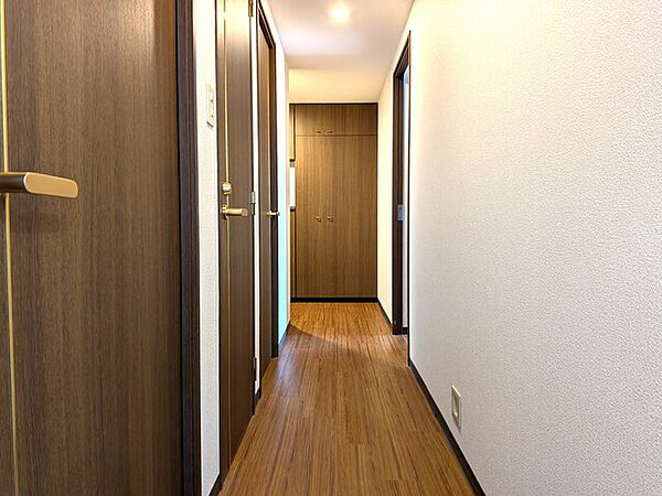 重厚感のある廊下