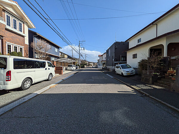 区画の整った閑静な住宅街です