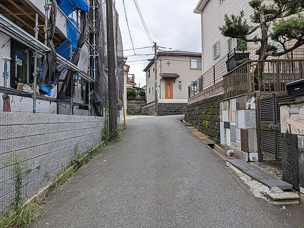 南西側 前面道路