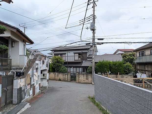 南西側 前面道路