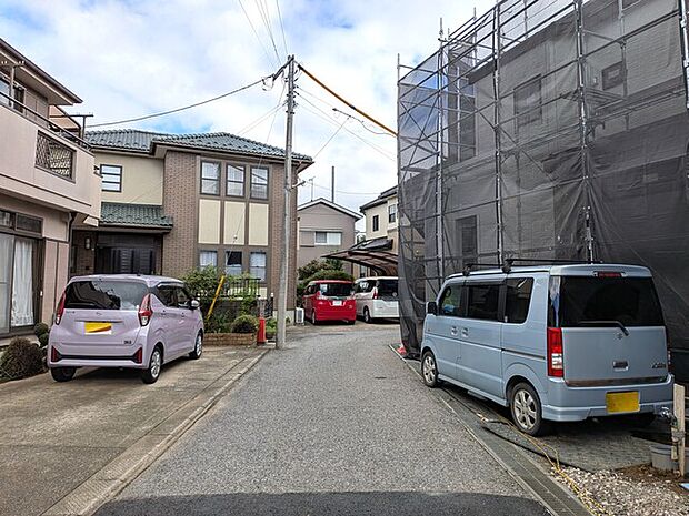 建物が立ち並びます