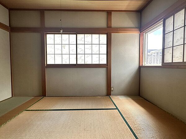 2階約6帖の和室