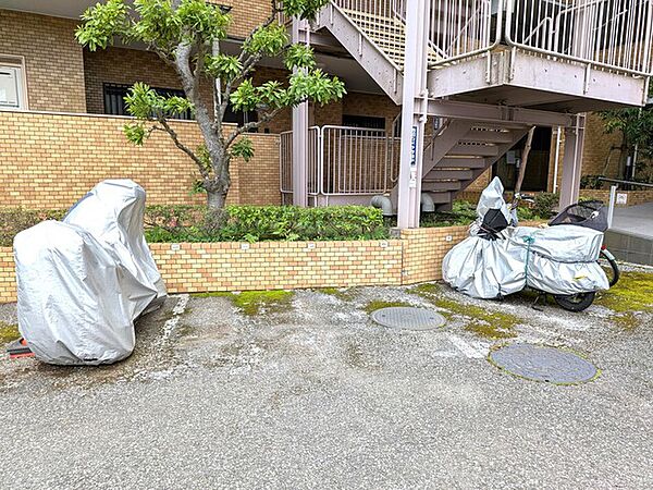 バイク置き場