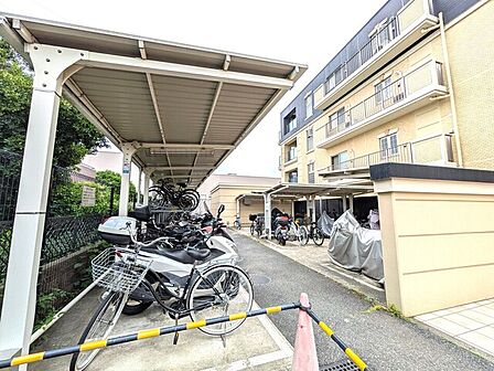 バイク置き場