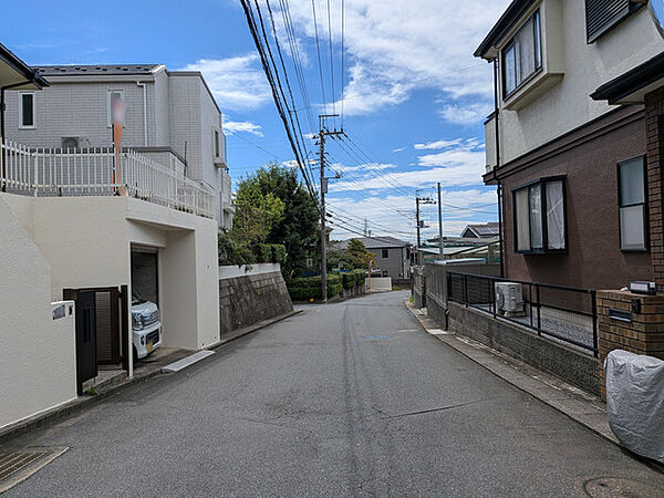小学校・中学校共に徒歩10分圏内