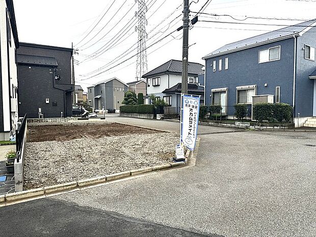 北・西道路に接する角住戸