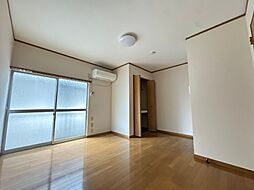 アースパックス1号棟 102 1階1Kのリビング/ダイニング