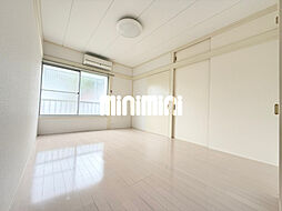 第6美多摩 203 2階1Kのリビング/ダイニング