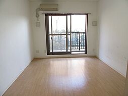 犬目学生マンション 309 3階ワンルームのリビング/ダイニング