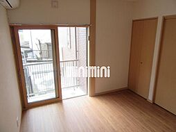 メゾン・ド・ミュー 103 1階1LDKのリビング/ダイニング