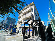 ドエル・クラ 4階 築33年9ヶ月の賃貸物件