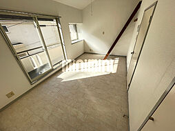 メープル国立I 208 2階1Kのリビング/ダイニング