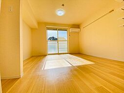 グランディール山中 203 2階2LDKのリビング/ダイニング