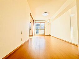 ゼファーコート 105 1階1LDKのリビング/ダイニング