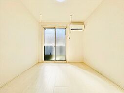 イースト河辺 201 2階1LDKのリビング/ダイニング