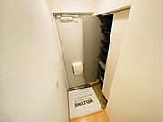 同一建物内の別部屋の内装写真になります。（105号室）