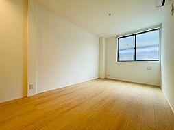 ソルナクレイシア三鷹II 201 2階1LDKのリビング/ダイニング