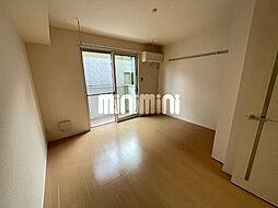 ザーパト・ポーリェ 103 1階1Kのリビング/ダイニング