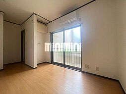 グリュックハイツ 101 1階ワンルームのリビング/ダイニング