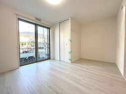 カーサ　カルマーレ 102 1階1LDKのリビング/ダイニング