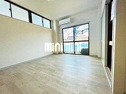 サイレンス国立 202 2階1Kのリビング/ダイニング