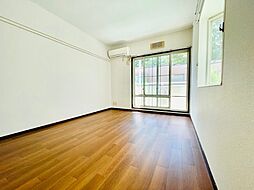 カサベルデ 203 2階ワンルームのリビング/ダイニング