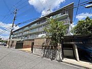 南千里駅よりバス7分 徒歩4分 4階 築41年10ヶ月の賃貸物件