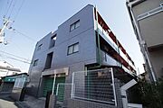 吹田駅より徒歩7分 築33年3ヶ月 3階建の賃貸物件