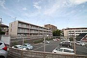 蛍池駅より徒歩12分 築40年6ヶ月 4階建の賃貸物件