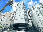江坂駅より徒歩4分 築2年 11階建の賃貸物件