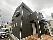 新伊丹駅より徒歩4分 築14年1ヶ月 2階建の賃貸物件