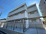 大阪空港駅より徒歩21分 新築 3階建の賃貸物件