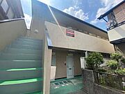 伊丹駅よりバス15分 徒歩1分 築30年8ヶ月 2階建の賃貸物件