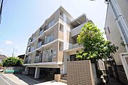 伊丹駅より徒歩25分 築36年2ヶ月 3階建の賃貸物件